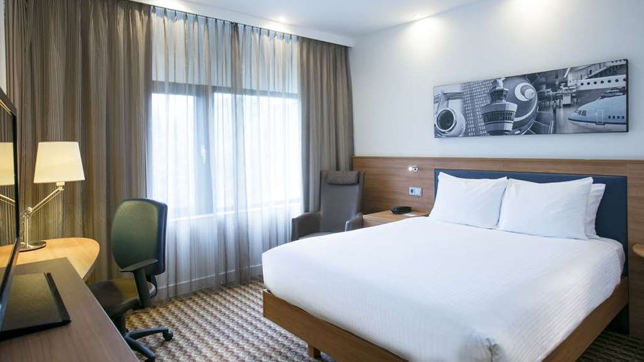 Hampton by Hilton Amsterdam Airport Room