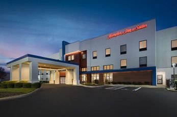 Hampton Inn & Suites Pelham I-65