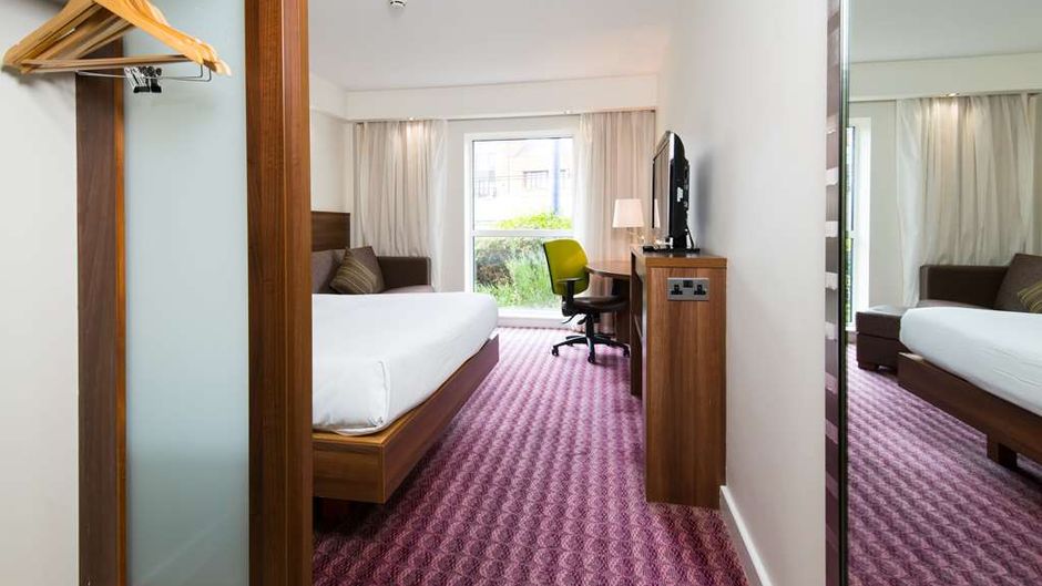 Hampton by Hilton Birmingham Jewellery Room