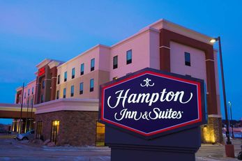 Hampton Inn & Suites Bismarck/Northwest