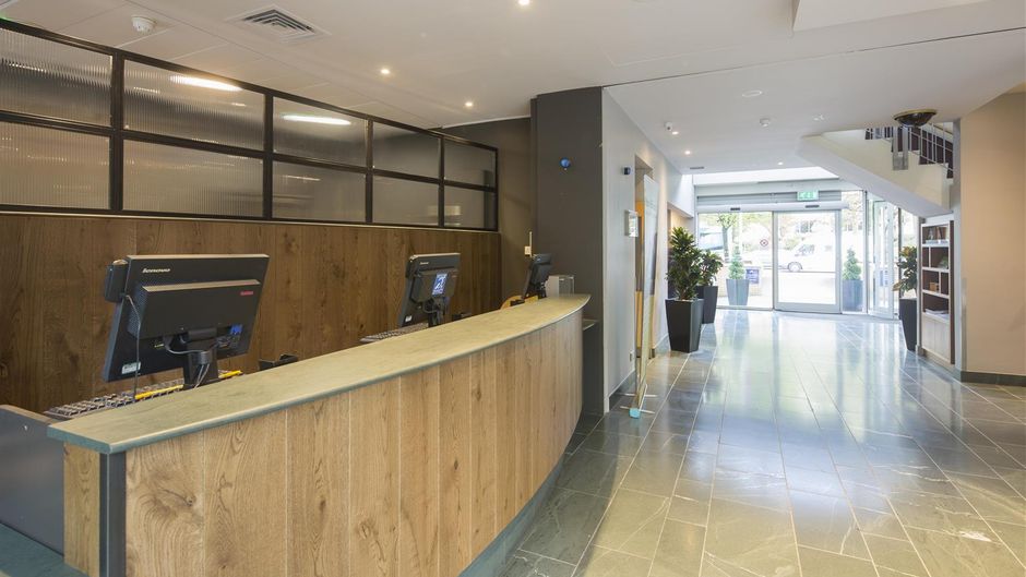 Hilton Garden Inn Bristol City Centre Lobby
