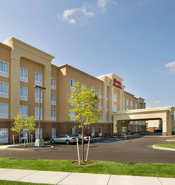 Hampton Inn & Suites Buffalo Airport