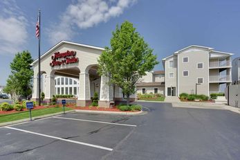 Hampton Inn & Suites
