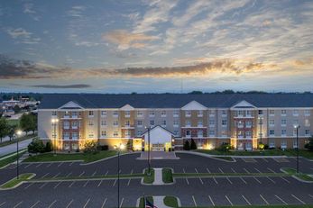 Homewood Suites Cedar Rapids North