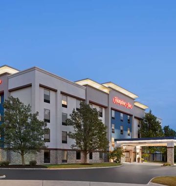 Hampton Inn Cleveland Airport