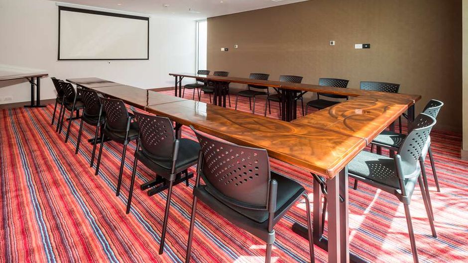 Hampton Inn by Hilton Cali Meeting