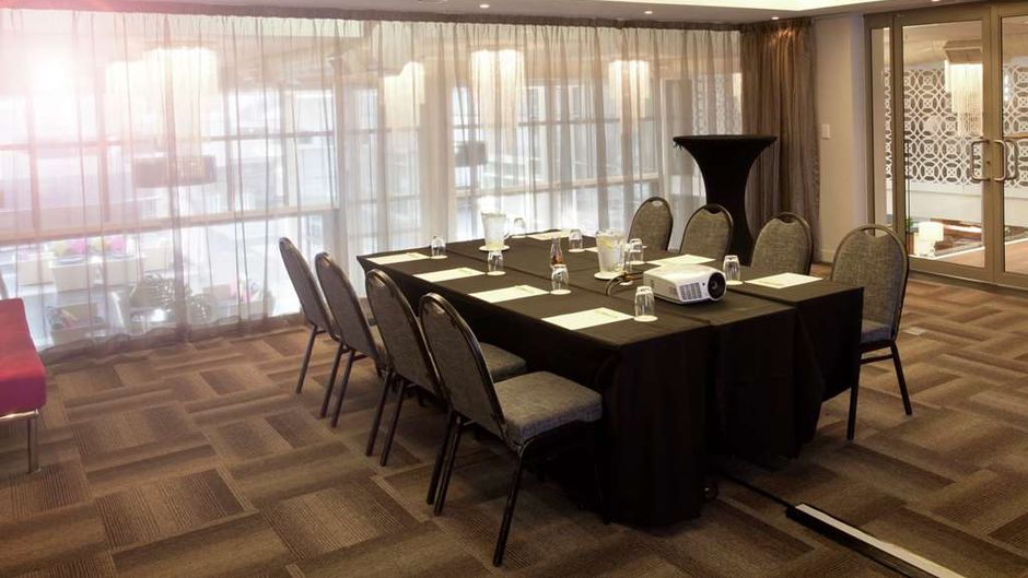 DoubleTree by Hilton Hotel Cape Town Meeting