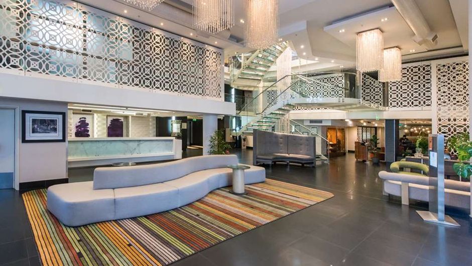 DoubleTree by Hilton Hotel Cape Town Lobby
