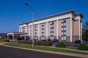 Hampton Inn Charleston Civic Center