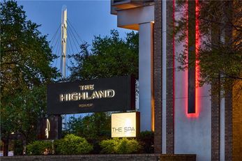 The Highland Dallas, Curio Collection