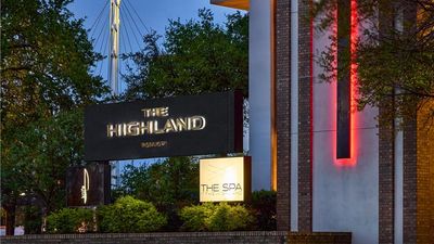 The Highland Dallas, Curio Collection