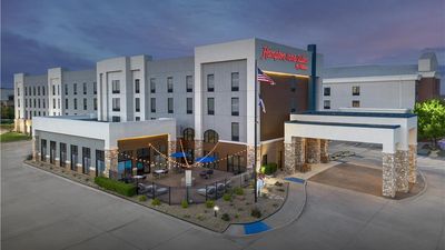 Hampton Inn & Suites DFW