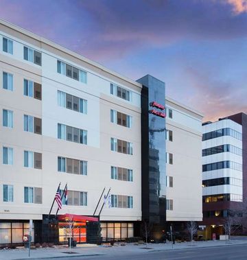 Hampton Inn & Suites Denver-Downtown
