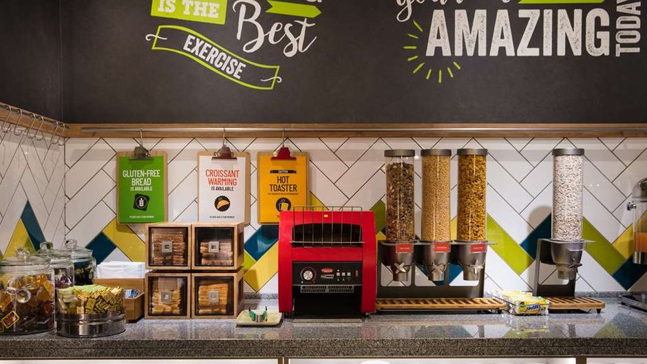 Hampton by Hilton Exeter Airport Restaurant