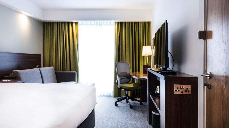Hampton by Hilton Exeter Airport Room