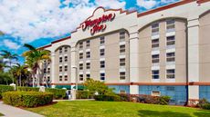 Hampton Inn Airport North-Cruise Port
