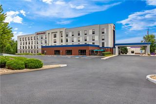 Hampton Inn & Suites Grove City