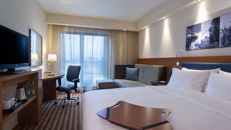 Hampton by Hilton Gdansk Airport Room