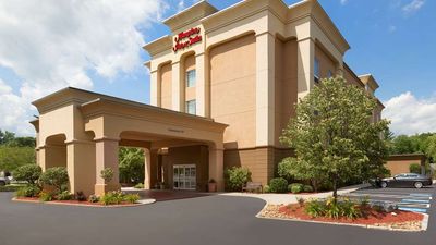 Hampton Inn & Suites Greenfield