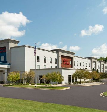 Hampton Inn & Suites-Airport 28th St