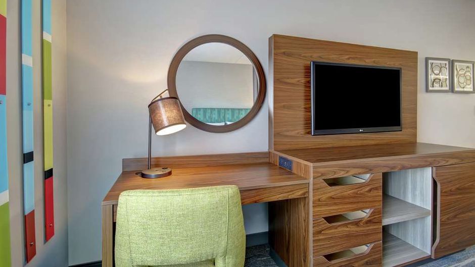 Hampton Inn & Suites by Hilton Guelph Room