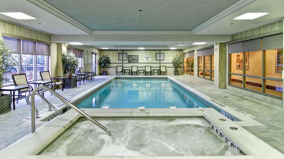 Hampton Inn & Suites by Hilton Guelph Pool