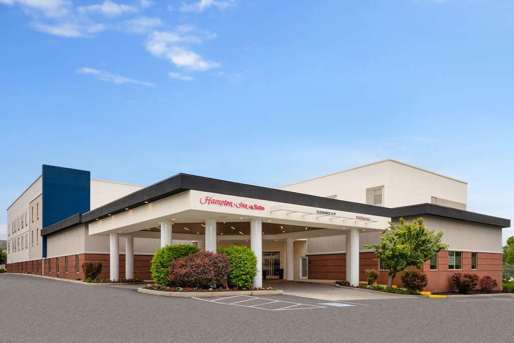 Hampton Inn & Suites Hershey- Tourist Class Hershey, PA Hotels