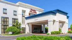 Hampton Inn & Suites Manchester