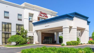 Hampton Inn & Suites Manchester