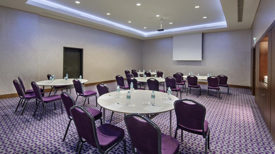 Hampton by Hilton Istanbul Kayasehir Meeting