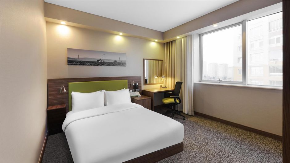 Hampton by Hilton Istanbul Kayasehir Room