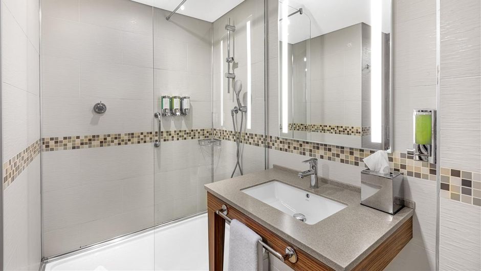 Hampton by Hilton Istanbul Kayasehir Room