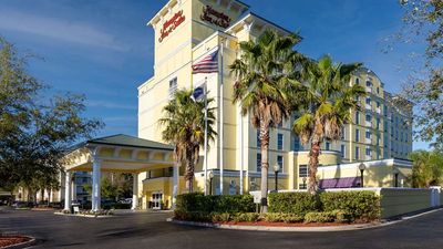 Hampton Inn & Suites Deerwood Park