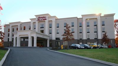 Hampton Inn and Suites Jamestown