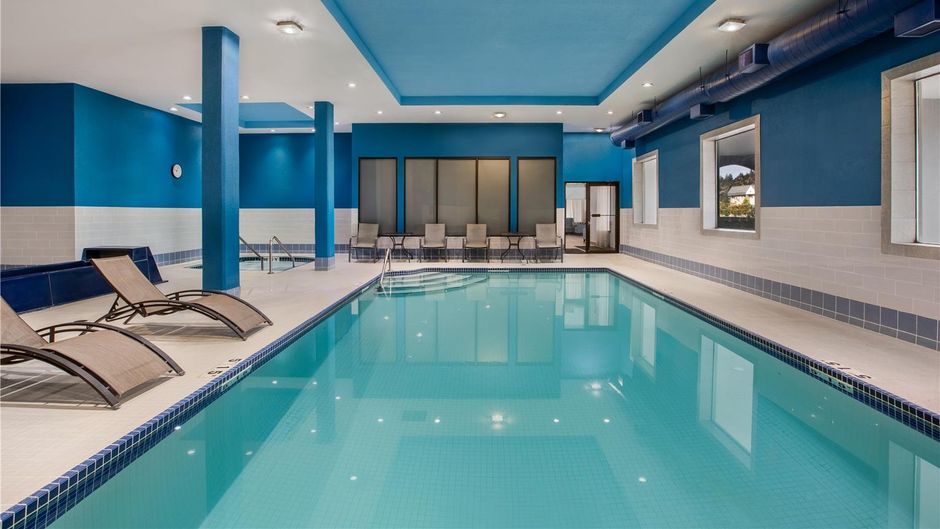 Hampton Inn Kamloops Pool