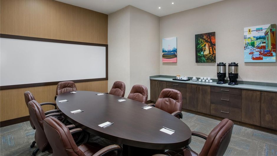 Hampton Inn Kamloops Meeting