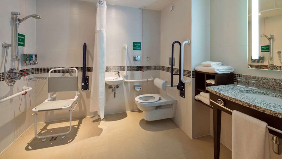 Hampton by Hilton London Luton Airport Room