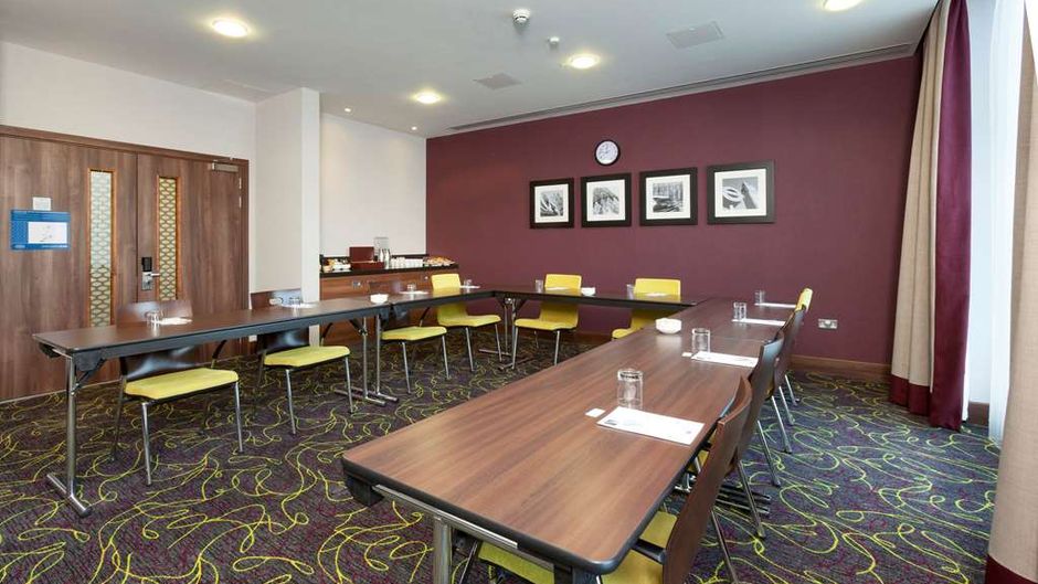 Hampton by Hilton London Luton Airport Meeting