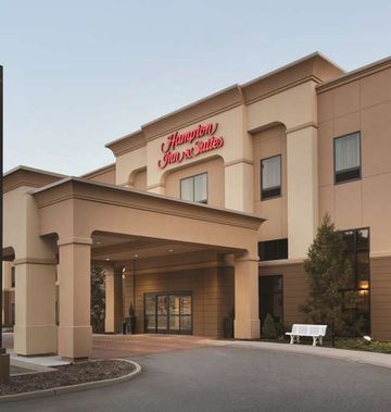 Hampton Inn & Suites Mahwah