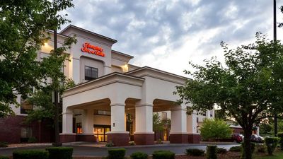 Hampton Inn & Suites Manchester-Bedford
