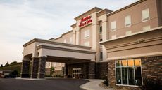 Hampton Inn & Suites Minot Airport
