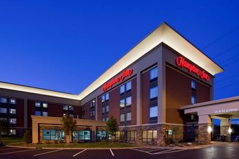 Hampton Inn Maple Grove