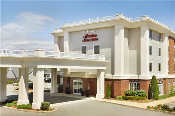 Hampton Inn & Suites-Newport/Middletown