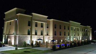 Hampton Inn & Suites Center