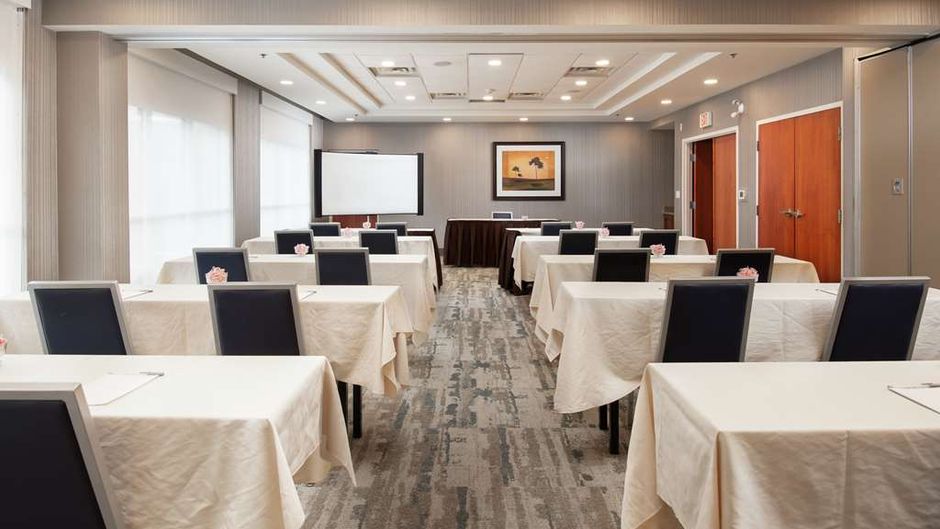 Hampton Inn & Suites Barrie Meeting