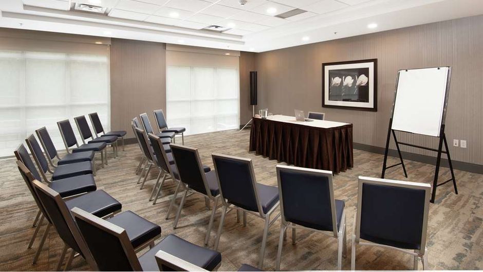Hampton Inn & Suites Barrie Meeting