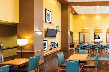 Hampton Inn & Suites Chesapeake