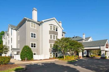 Hampton Inn & Suites Oyster Point