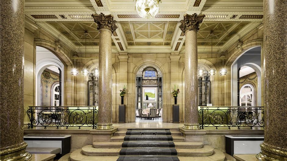 Hilton Paris Opera Exterior
