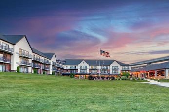 DoubleTree by Hilton Hotel Port Huron